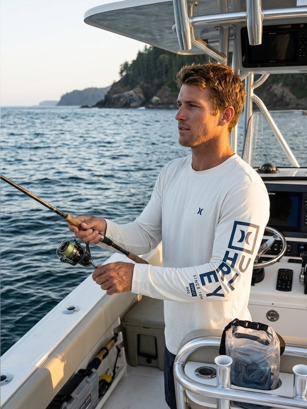 Hurley Men's Long Sleeve Tee in Off-White with Navy Sleeve Logo L